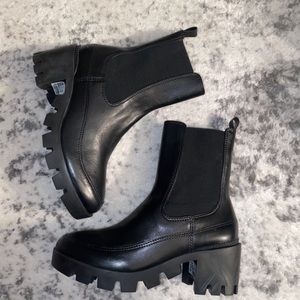 NEW IN BOX Schutz Karissa Boot 7.5 SOLD OUT